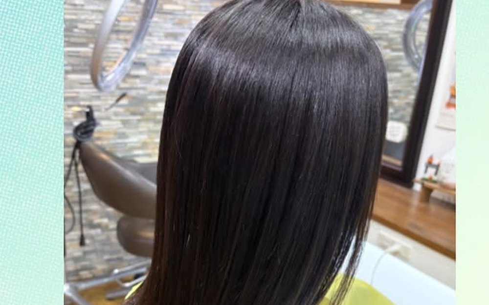 縮毛矯正後のストレートヘア仕上がり